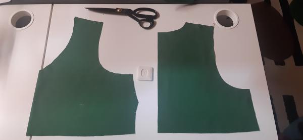 Formes découpées de la doublure.