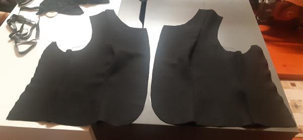 Je suis revenu au pans avant, et j'ai rajouté un nouveau pan à chaque côté.