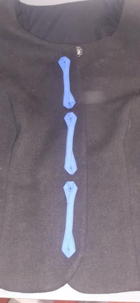 Après couture.<br>Mon père et moi-même nous somme rendu compte que ce motif pourrait devenir mon logo.