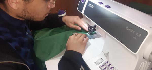 Couture des pans suivants ensemble.