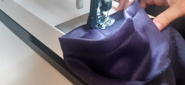 Couture des ourlets. Sur mesure pour mon modèle. 😌